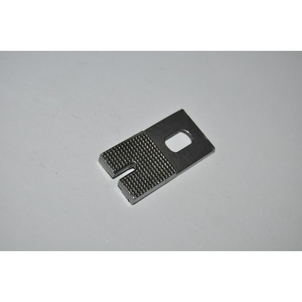 B2408-372-000 JUKI DÜĞME AYAĞI 4.8 MM